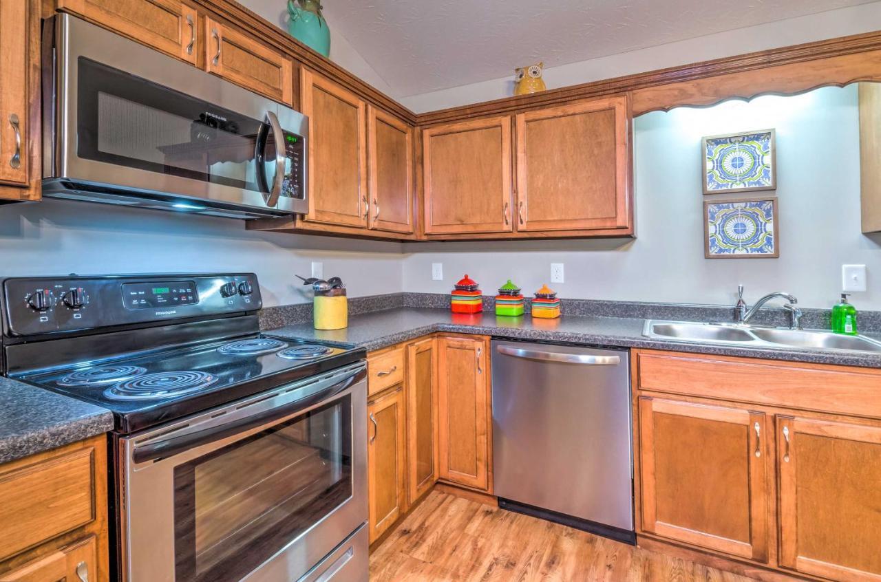 Pet-Friendly Brownsville Retreat With Porch! Sloans Crossing 외부 사진